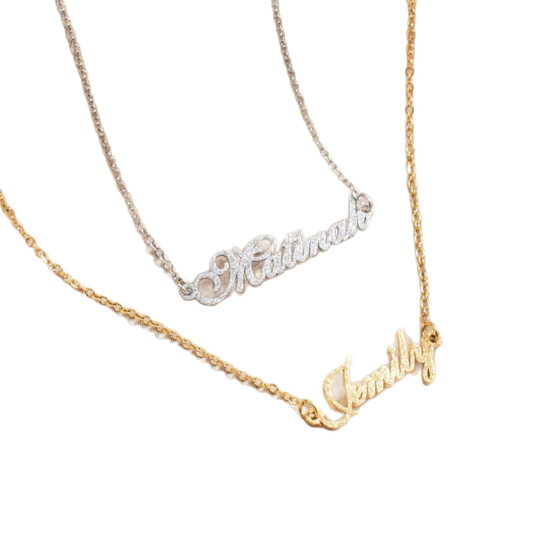 Névnyaklánc rozsdamentes acélból, eredeti dizájn, matt betű medál, homokfúvott felület, termékkód Yx1212