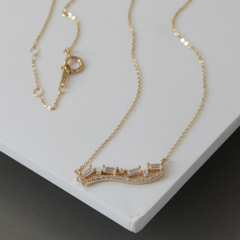 Geometriai medálos nyaklánc 925-ös ezüstből – magas színvonalú stílus