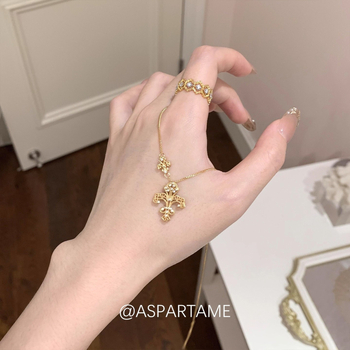 Iris nyaklánc: réz, oldalsó lánccal, elektroplatinálás, 2025 ősz kiadás, könnyed luxus stílus