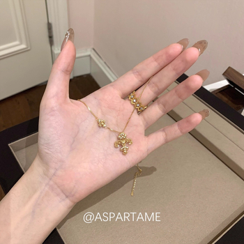 Iris nyaklánc: réz, oldalsó lánccal, elektroplatinálás, 2025 ősz kiadás, könnyed luxus stílus