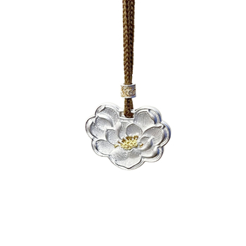 Kínai stílusú lótusz medálos nyaklánc, dupla oldalú, rézből, zsinóros lánccal, elektroplatírozott