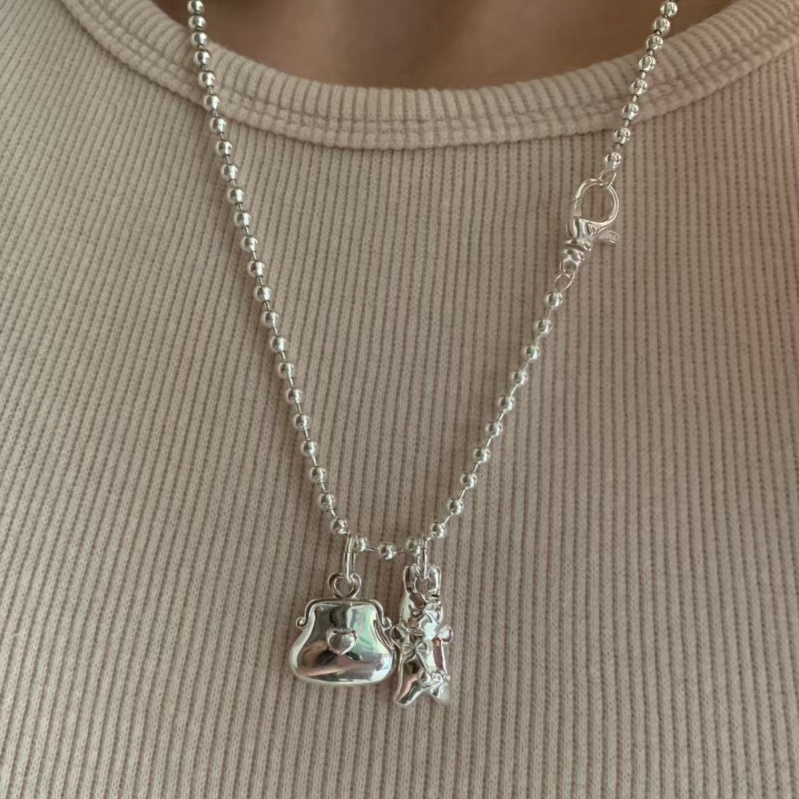 Ogrlica s privjeskom u obliku srca-torbice od srebra 925, precizna izrada, personalizirani stil