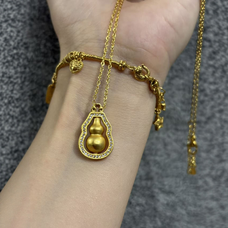 Réz nyaklánc sütőtök alakú medálával, elektroplatírozott bevonattal, kínai stílusú irodalmi retro design, téli 2024 kiadás