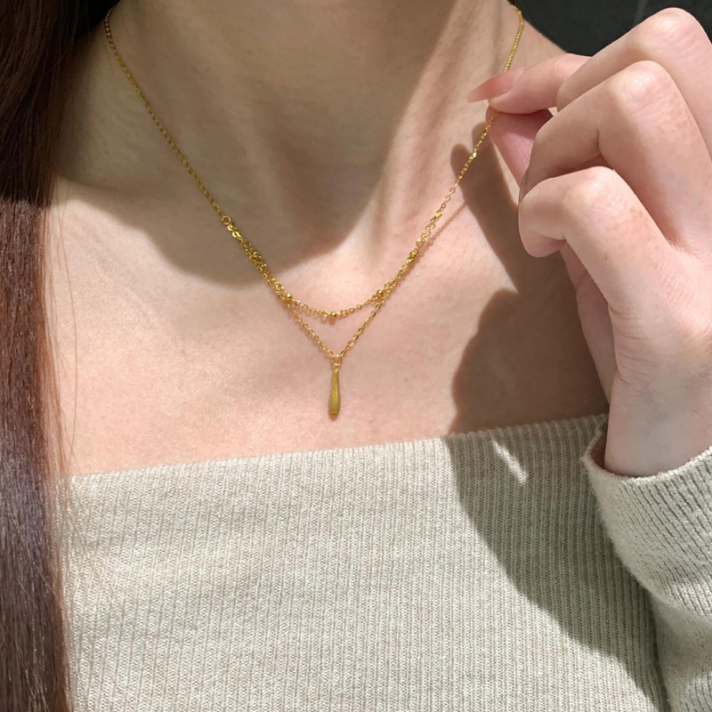 Rézből készült nyaklánc csepp alakú medállal, golyós lánccal, elektroplattolt, vintage dizájn