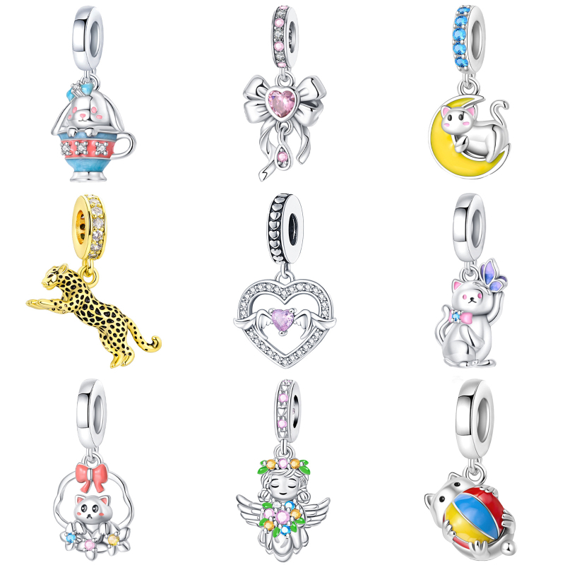 Ezüstözött nyaklánc macska, angyal és leopárd formákkal; elektroplatírozás; rajzfilm stílus, friss és édes