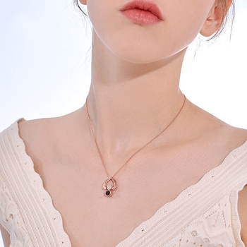 Szív alakú medálos nyaklánc, 30% réz-alapú ötvözet, elektroplakálás, Márka Trim Source