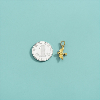 Κρεμαστό από ασήμι S925 με επίχρυσο φινίρισμα, μοτίβο χελιδονιού, ηλεκτροχρωμίωση, Χειμώνας 2024