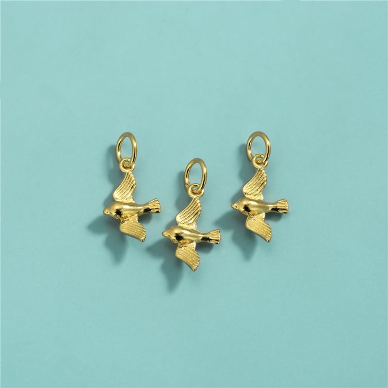 Κρεμαστό από ασήμι S925 με επίχρυσο φινίρισμα, μοτίβο χελιδονιού, ηλεκτροχρωμίωση, Χειμώνας 2024