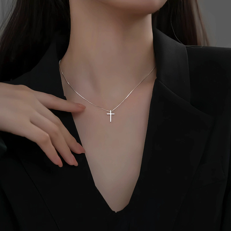 Unisex ogrlica s križnim privjeskom od srebra 925, pozlaćeno 14K, kutijasti lanac, Seiko obrada, geometrijski dizajn