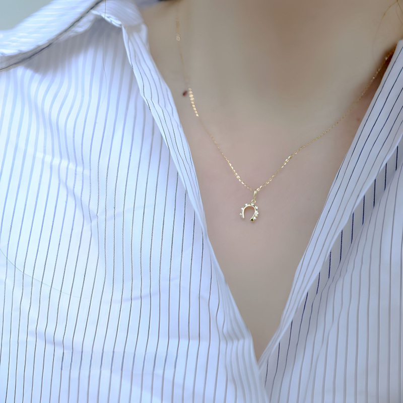 S925 srebro, 14K zlato-pozlata, privjesak u obliku potkove sa cirkonijima, japanski stil, ženski nakit