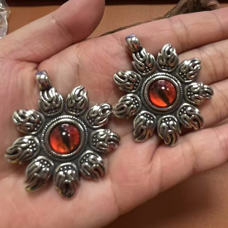 Rozsdamentes acél nyaklánc – Könnyed luxus stílus, Divatos városi viselet, 2025 ősz