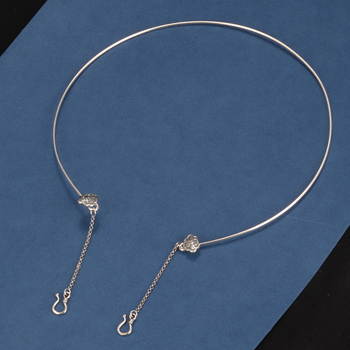 Vaskest U-kujuline kaelakee kiudpendliga, etnilise stiiliga