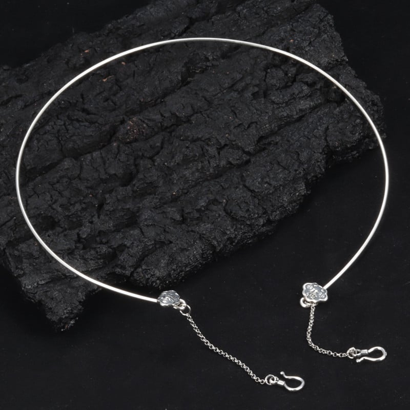 Vaskest U-kujuline kaelakee kiudpendliga, etnilise stiiliga