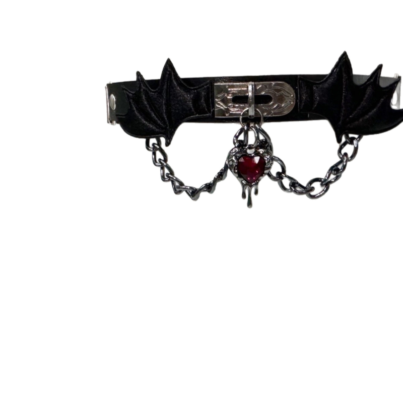 Gotiline chokker kaelakee rist ja deemonite tiibadega, metallist (Materjal: sulam; Ripatsi materjal: sulam; Aasta/Sesjon: Spring 2024; Stiil: Light Luxury; Kett: Twist chain)