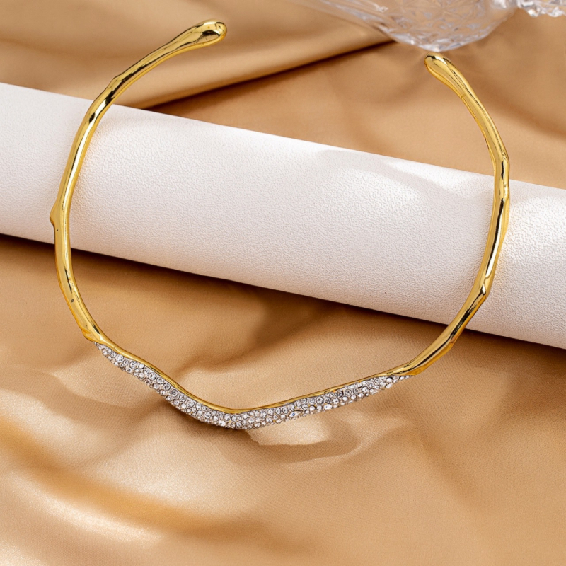 Kaelakee collarbone kettaga, vask, ripats segusest, originaalne disain