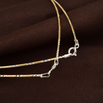 Geometrinės formos sidabrinis 925 kaklo papuošalas su gyvatės grandine