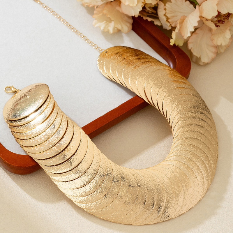 Γεωμετρικό μεταλλικό κολιέ – εθνοτικό στυλ, καλλιτεχνικό βιντάζ – κωδικός F606