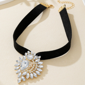 Fém nyaklánc • cink ötvözet • személyes stílus • 34 g • őszi 2024 bemutató