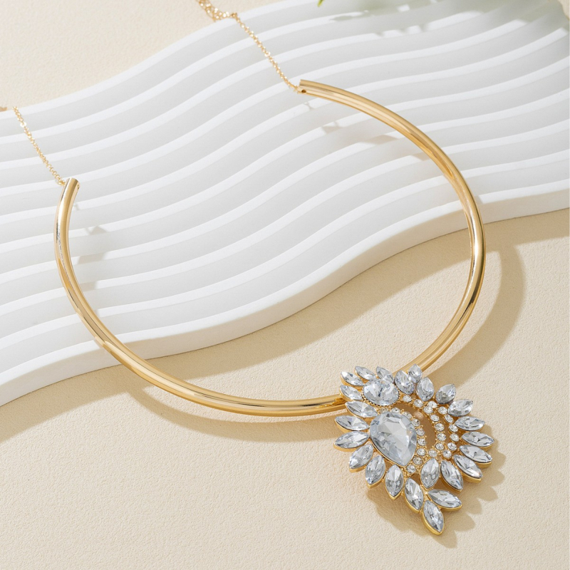 Fém nyaklánc • cink ötvözet • személyes stílus • 34 g • őszi 2024 bemutató