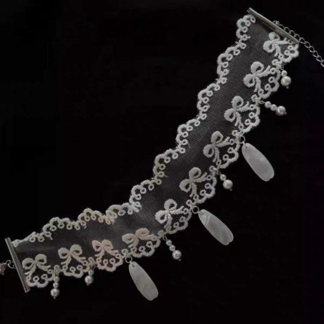 Korejski stil bijela čipkasta chok er ogrlica s kapljicom vode, perle materijal, Yingting marka (Materijal: Perle; Marka: Yingting; Stil: Korejski; Sezona: Ljeto 2024)