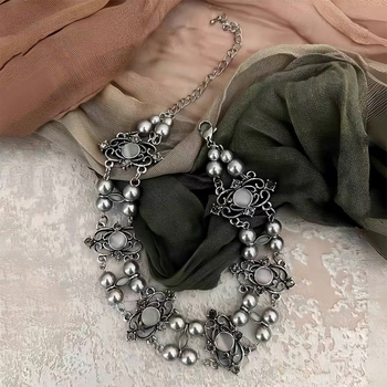 Kétrétegű nyaklánc tigrisz szemmel és gyöngyökkel, kubai lánccal, ötvözet, állítható hossz 21–50 cm, medál titánium- acélból