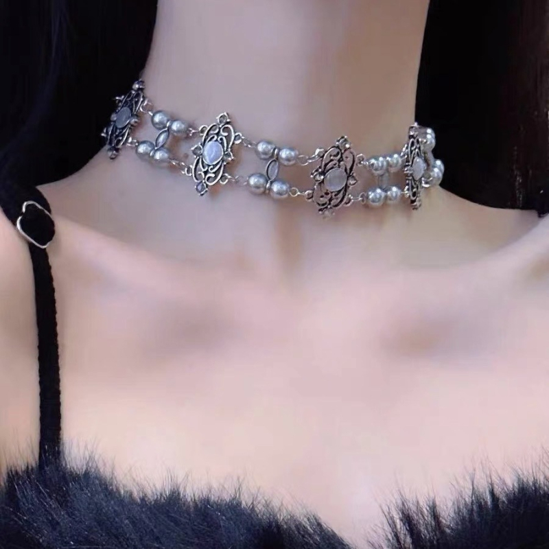 Kétrétegű nyaklánc tigrisz szemmel és gyöngyökkel, kubai lánccal, ötvözet, állítható hossz 21–50 cm, medál titánium- acélból