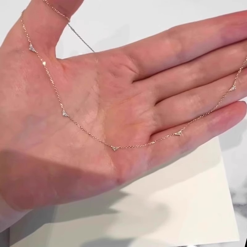 Attentive bakreno geometrijsko ogrlica s križnim lancem i dijamantnim pavéom, višeslojno, ženski modni nakit