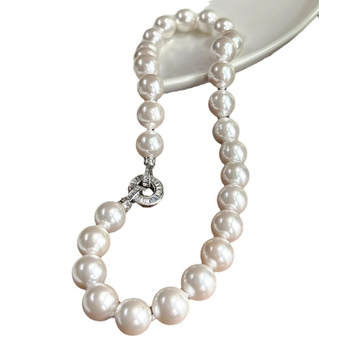 Kagylógyöngyökből készült nyaklánc, imitált gyöngyökkel, eredeti dizájn, Seiko feldolgozás, 2024 tavasz