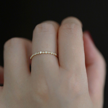 Prsten od S925 sterling srebra, pozlaćen 14K, red cirkona, elegantan i nježan, pogodan za slaganje