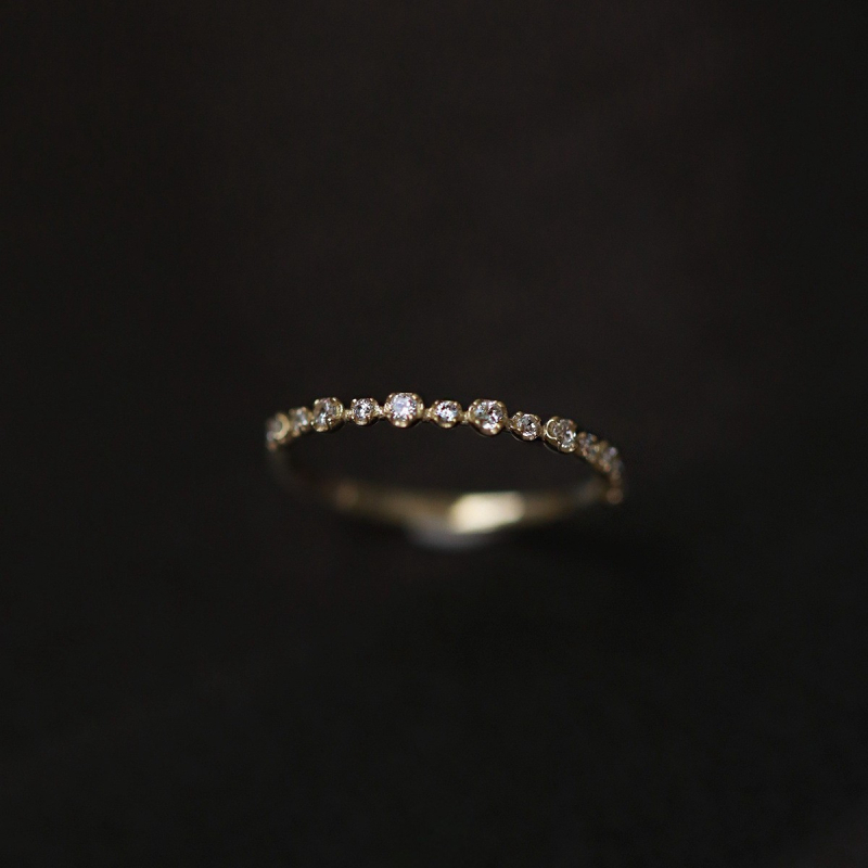 Prsten od S925 sterling srebra, pozlaćen 14K, red cirkona, elegantan i nježan, pogodan za slaganje