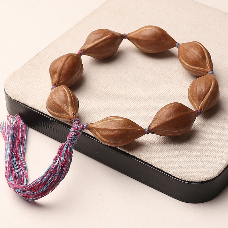 Oliivipähkli helmestest käevõru | Kaasaegne minimalistlik stiil | Graveeritud, Käsitöö, Poleeritud