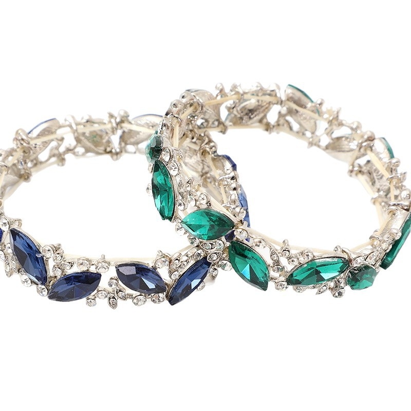 Két soros cirkónium-inkrustált ötvözet karkötő, motívum búzaszem – pár-stílus, geometriai forma