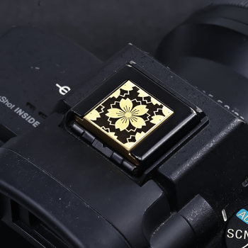 Capac pentru bliț pentru camere Sony Alpha, gravură din alamă, model R-E, accesoriu pentru butonul de declanșare
