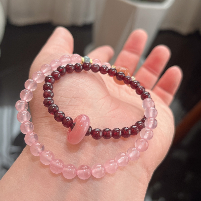 Βραχιόλι με διπλό κυκλικό σχέδιο, κεντρικός ροζ χαλαζίας, πλευρικοί λίθοι από γρανάτη, υλικό κράμα, μάρκα Xuanhua