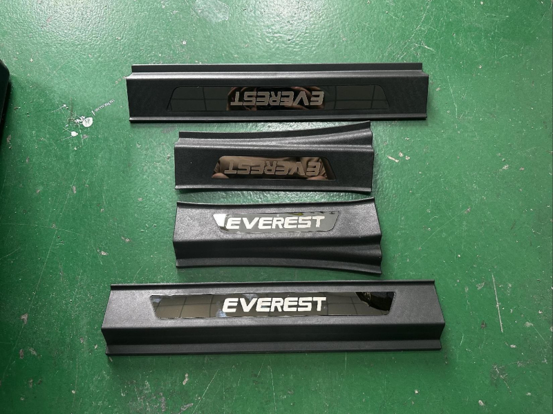 Ford Ranger 2012-2023 i Everest 2015-2023 Komplet prag pedala
