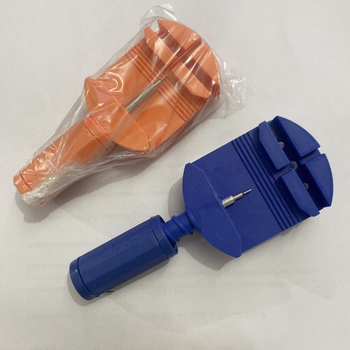 Nástroj na opravu hodiniek – oceľový remienok, nastavovač retiazky, odstraňovač, nástroj na úpravu dĺžky (1 ks) OUYNI, jar 2025