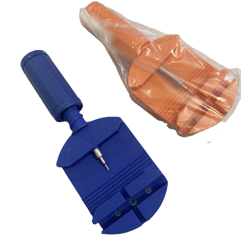 Nástroj na opravu hodiniek – oceľový remienok, nastavovač retiazky, odstraňovač, nástroj na úpravu dĺžky (1 ks) OUYNI, jar 2025