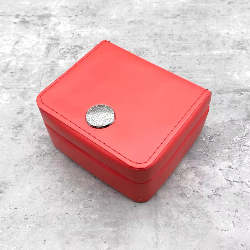 Κουτί αποθήκευσης ρολογιών, καθολικό μοντέλο; σετ 30 κουτιά; μη εισαγόμενο; χωρίς λογότυπο; κυκλοφορία φθινοπωρινή 2022.