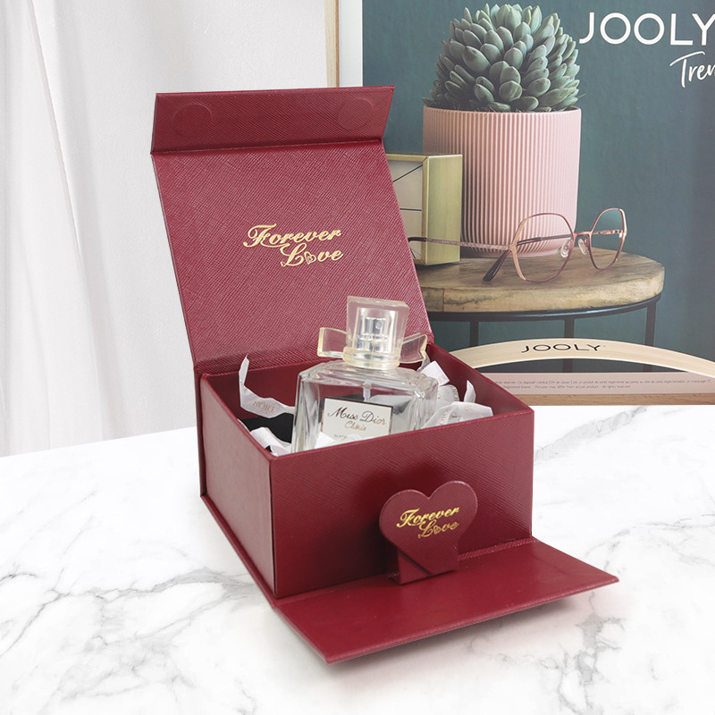 Kutija za poklon za parfem, ruž i nakit | Višenamjenska kutija za pohranu dodataka | Materijal: papir s kožnim premazom; Završna obrada: toplo otiskivanje; Mogućnost prilagodbe; Upotreba: parfem, ruž, nakit, sat
