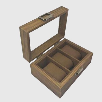 Cutie pentru ceasuri antice, cu trei compartimente, finisaj cu textură de lemn și capac de sticlă; materiale: placă de densitate + PVC + flanelă + sticlă