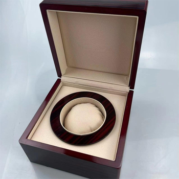 HQ004 Box na hodinky – drevený box s lakovaným povrchom, personalizovaný úložný box na šperky