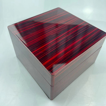 HQ004 Box na hodinky – drevený box s lakovaným povrchom, personalizovaný úložný box na šperky