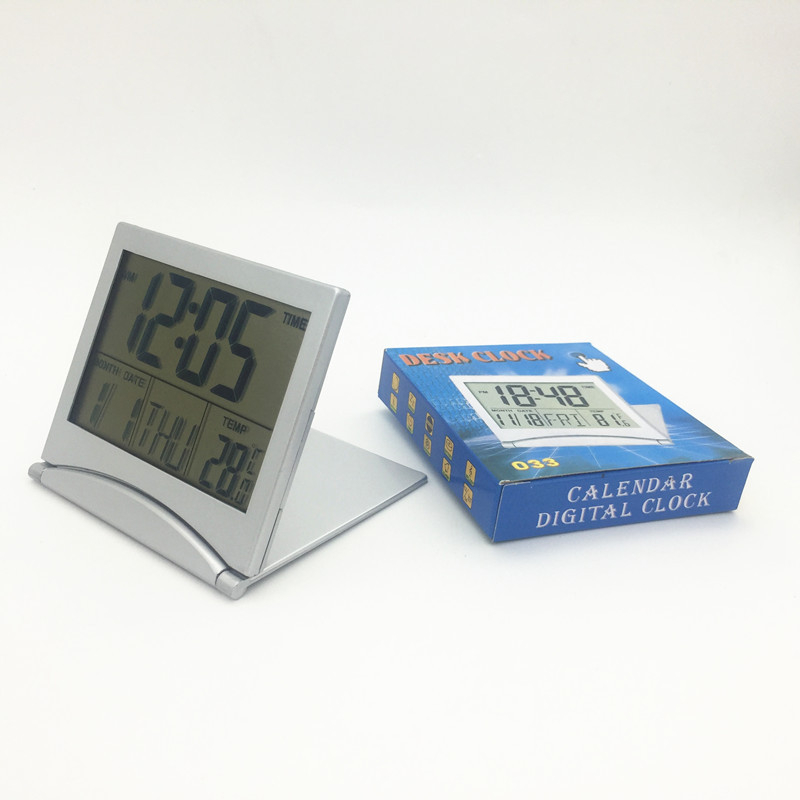 Ceas de alarmă electronic TC033 cu afișaj LCD, calendar perpetuu, numărătoare inversă și snooze; alimentat cu baterie