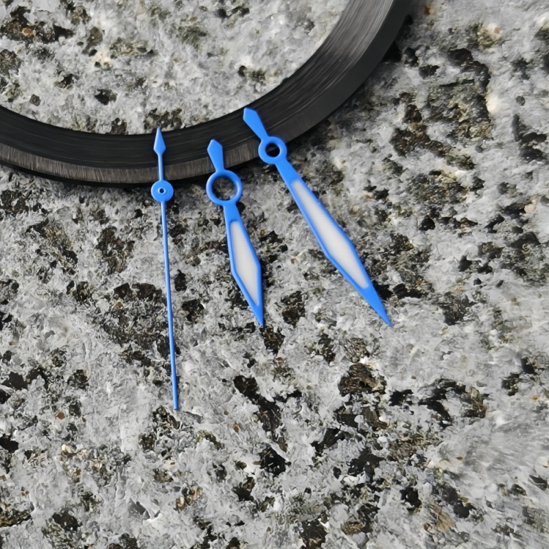 Set de ace pentru ceas compatibil NH35 — luminoase, vârfuri triunghiulare și indicatoare în formă de sabie, trei ace