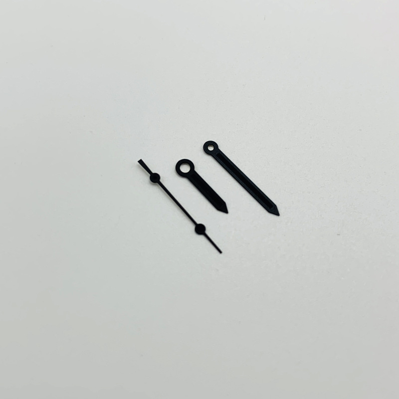 Set de ace de ceas pentru mișcări mecanice NH35/NH36/4R – ace de oră, minut și secundă; cutie 100 buc.; toamnă 2024