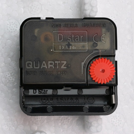 Quartz μηχανισμός ρολογιού για τοίχο, αθόρυβος μηχανισμός κίνησης, πλαστικό περίβλημα, μοντέρνος μινιμαλιστικός σχεδιασμός, διαθέσιμη προσαρμογή