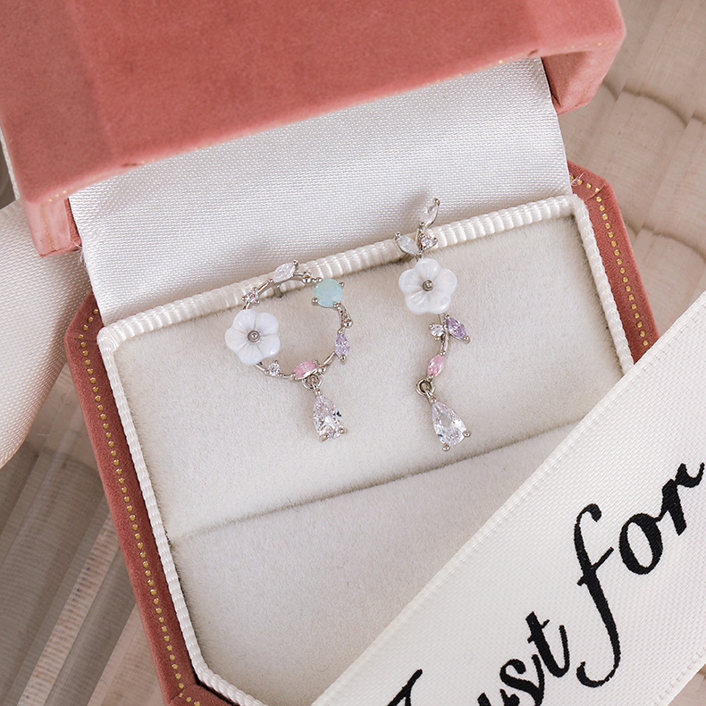 Naušnice s cvjetnim dizajnom, mikropavé cirkon, bakar, korejski stil