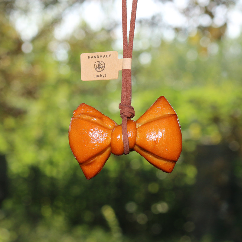 Autómedál (Anyag: magas gluténtartalmú liszt; Stílus: rajzfilm; Funkció: beltéri dekoráció; Testreszabás: nincs)