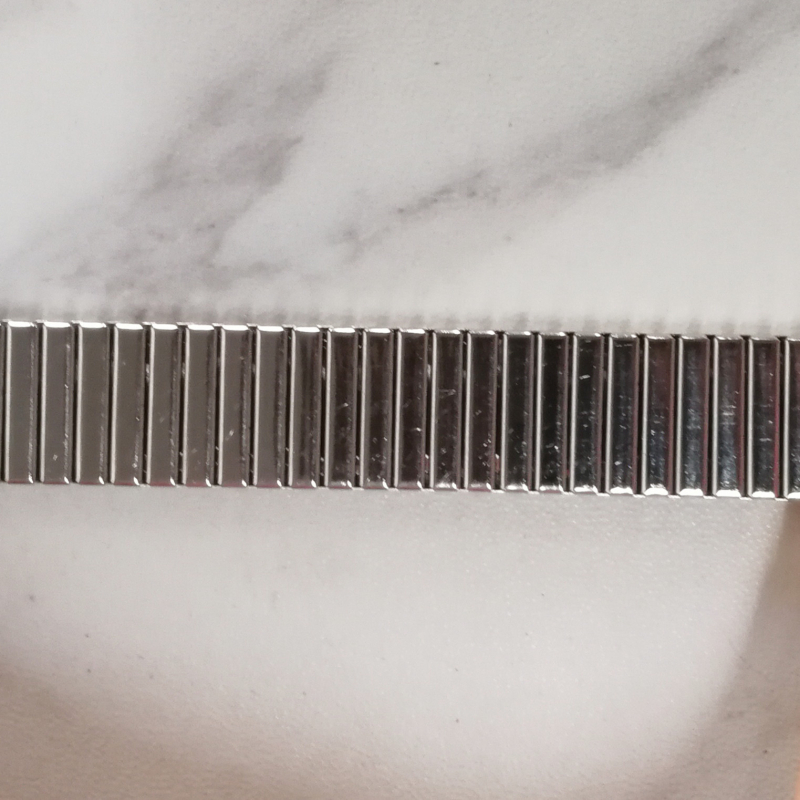 Bratara pentru ceas din oțel inoxidabil, elastică și telescopică; Material: oțel inoxidabil; Design: elastic/telescopic; An/Sezon: Vara 2021; Import: Nu