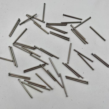 Componente din oțel inoxidabil pentru curea de ceas: tijă de conectare și șurub de prindere – Universal brand, Primăvară 2024